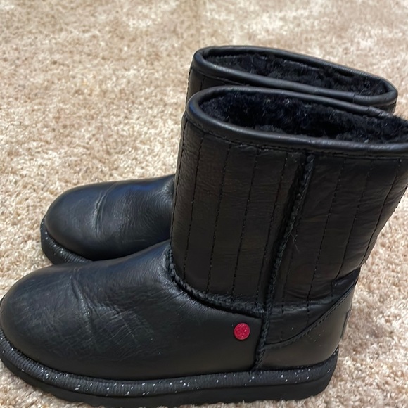 Star Wars uggs kids brand new boots - Picture 1 of 5